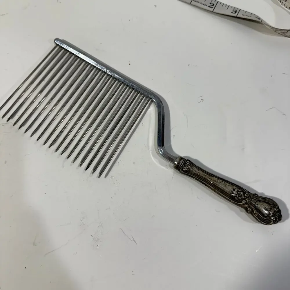 WEB Sterling Silver Handle Ornate Floral Ornate Cake Comb Breaker Separator